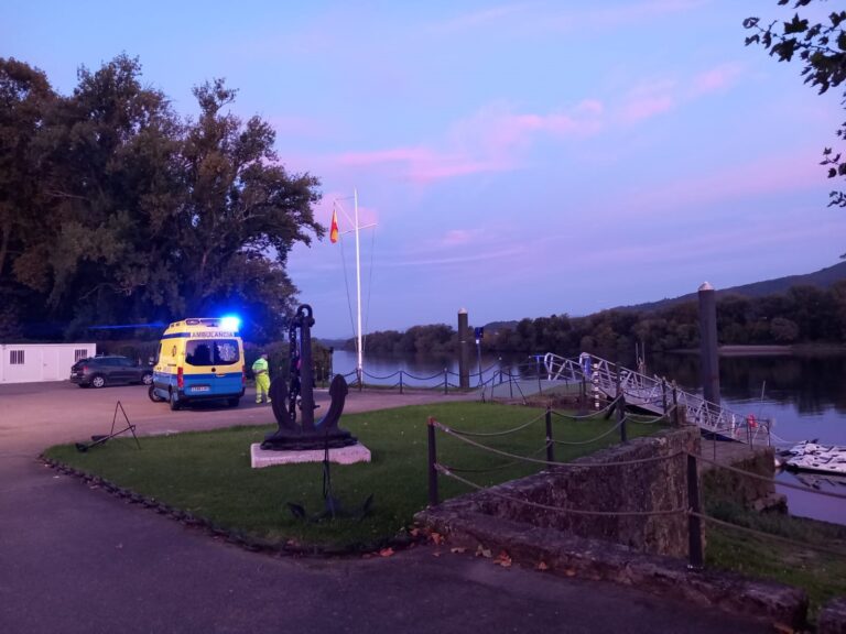Rescatan a un joven de 26 años que sufrió una caída en una zona de difícil acceso en el río Miño en Tui (Pontevedra)