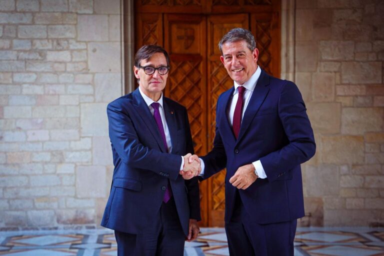 Besteiro exige a la Xunta unirse al plan estatal de vivienda y pide a Rueda que deje «el bloqueo impuesto por Feijóo»