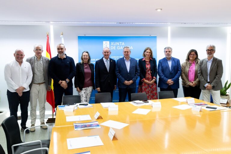 La Xunta y la Organización Médica Colegial acuerdan colaborar para incentivar la formación en competencias digitales