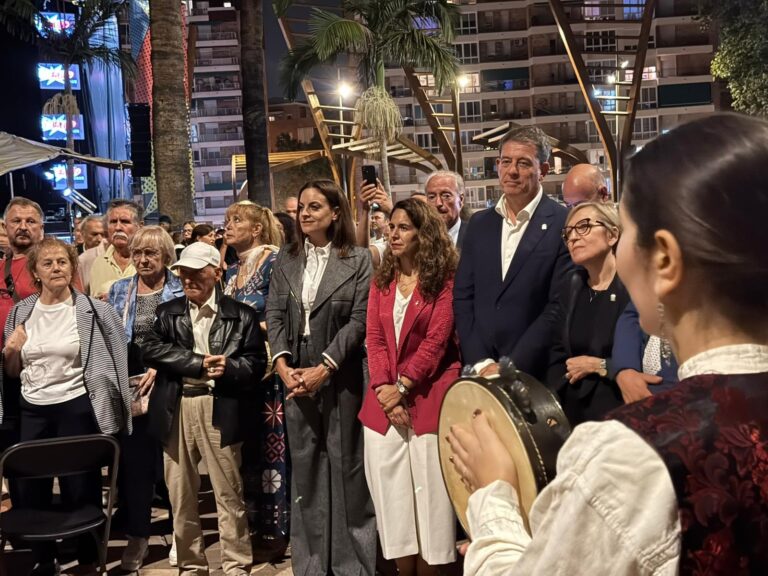 Besteiro reivindica las lenguas cooficiales como «herramienta de convivencia» en el pregón de San Froilán en Barcelona