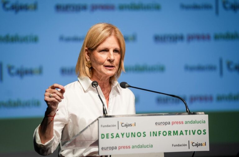 La presidenta de la FEMP pide respeto para los ayuntamientos y abordar la financiación local «que no se toca desde 2002»