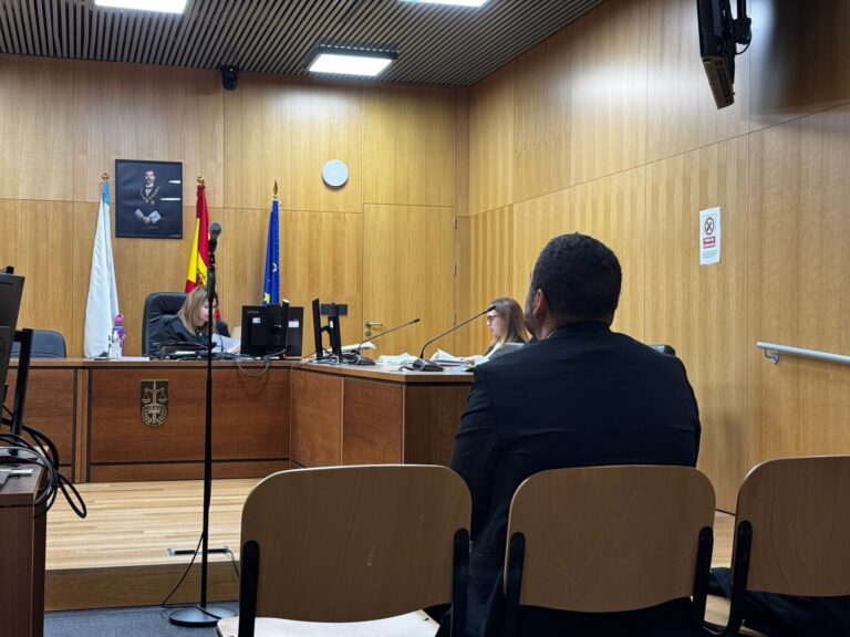 Fiscalía pide dos años de prisión un hombre acusado de agredir sexualmente a una mujer mientras dormía en Ourense