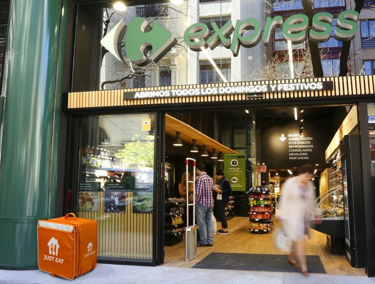 Carrefour y Just Eat alcanzan las 80 tiendas en España y prevén llegar a las 100 a final de 2025