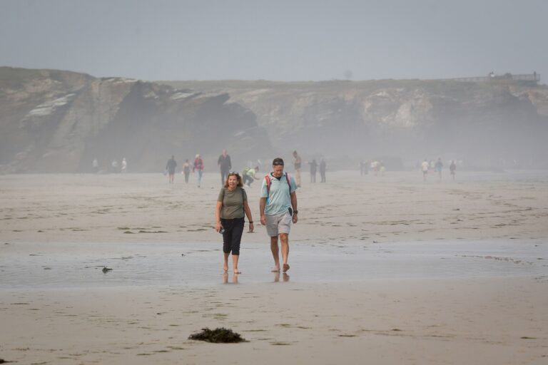 El PP aprueba en el Senado una moción para que el Gobierno reconstruya el acceso a la playa de San Bartolo, en Barreiros