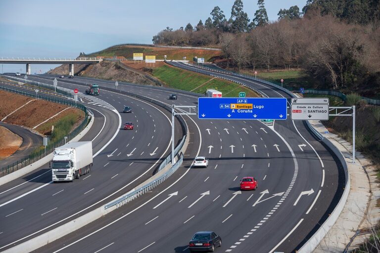 AMPL.- El Congreso levanta parcialmente el bloqueo a debatir la ley para la transferencia de la AP-9 a Galicia