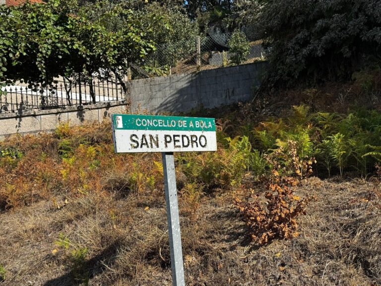 La alcaldesa del pueblo ourensano en el que vive un condendo por asesinatos dice que los vecinos «están tranquilos»