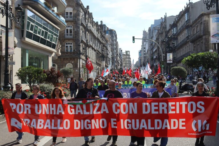 Centenares de delegados de la CIG protestan en las 7 ciudades por una Galicia «con derechos, trabajo digno e igualdad»