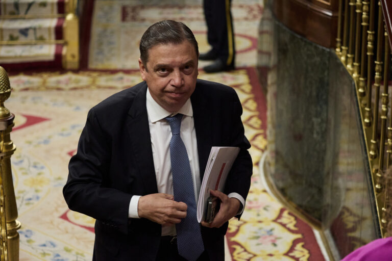 Planas descarta sustituir la inversión en Defensa por la pesca: «No es un enfrentamiento entre tanques y tractores»