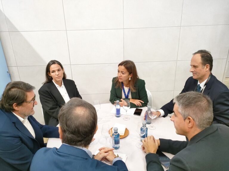 Villaverde mantiene un encuentro con la armadora Baipesca y con representantes de la FAO en el marco de Conxemar