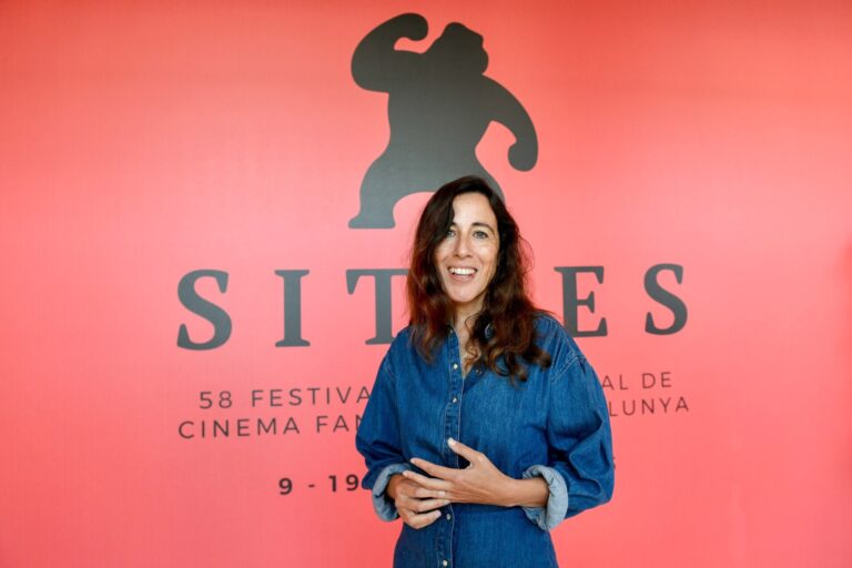 Ángeles Huerta gana el I Premio Josefina Molina de guión fantástico de autoría femenina por su obra ‘Lampreas’