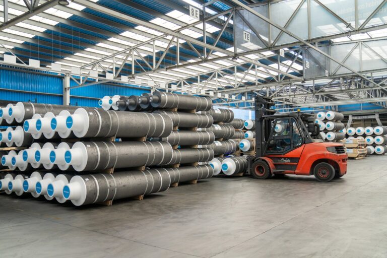 Hydnum Steel e Resonac Graphite se alían para desenvolver iniciativas sustentables para a industria siderúrxica
