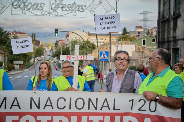 La Plataforma por la mejora de la N-120 pide una reunión al delegado del Gobierno y amparo a la valedora do Pobo