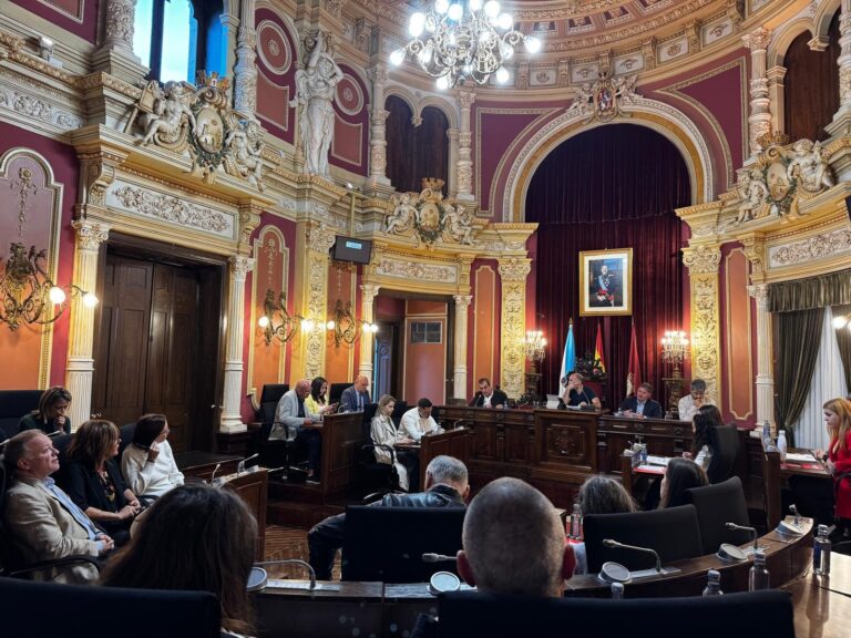 El alcalde de Ourense descarta una cuestión de confianza tras apoyar el PSdeG un modificativo de crédito de 25 millones