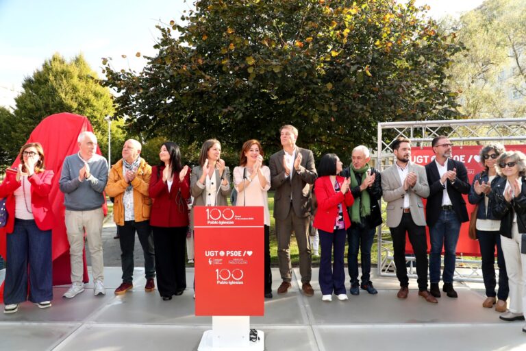 PSOE y UGT reivindican en Ferrol a Pablo Iglesias Pose: «Su lucha por los derechos y libertades sigue vigente»