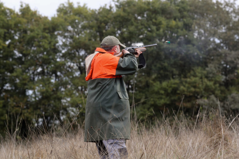 La licencia de caza se podrá ampliar hasta cinco años para que coincida con el periodo del permiso de armas