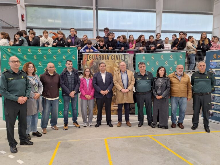 Los temas más demandados en el marco del Plan Director en A Coruña: Entorno digital, ciberseguridad y acoso escolar
