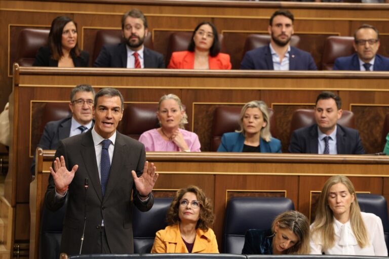 Sánchez anuncia para noviembre el nuevo catálogo de símbolos franquistas para retirarlos «de una vez»