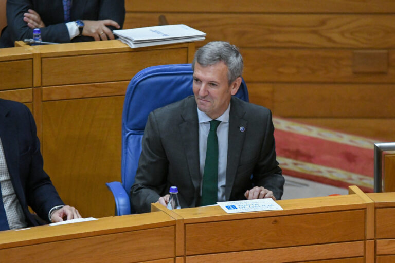 De «la ocurrencia de los bajos» a la «guerra» en el Gobierno: Rueda, Pontón y Besteiro se enzarzan con vivienda