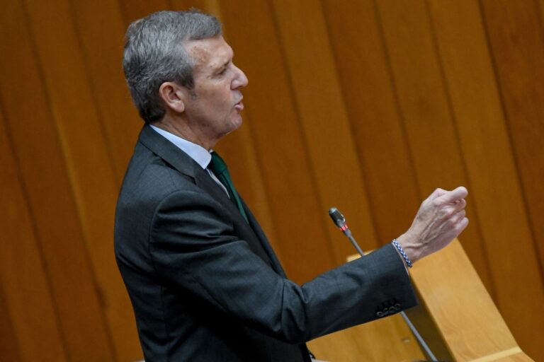 Rueda saca pecho por tener presupuestos frente al Gobierno y Besteiro censura la negativa a la quita de la deuda
