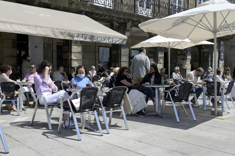La alcaldesa de A Coruña ve en la Xunta una «posición insumisa» ante la declaración de mercado tensionado