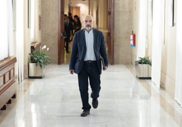 El BNG celebra que se incorpore el respeto a los derechos lingüísticos en el proyecto de ley de atención al cliente