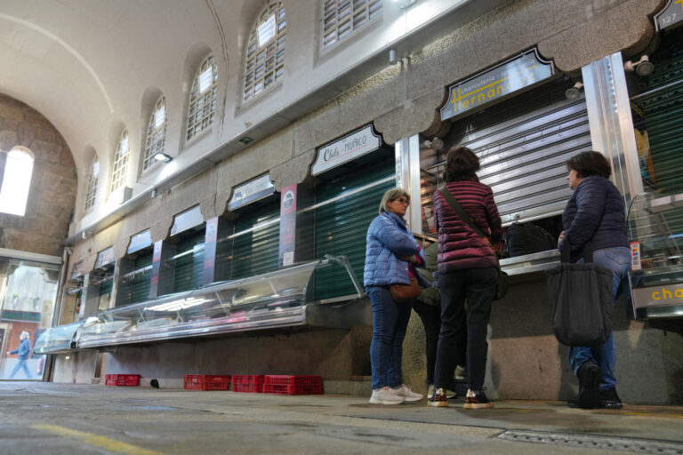 Fiscalía pide 16 años para los dos acusados por el crimen del placero de Santiago, que serán juzgados en enero