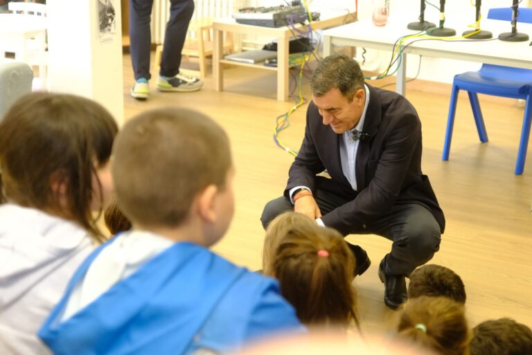 Román Rodríguez anuncia una inversión de 73,6 millones de euros en 2026 para obras en centros educativos