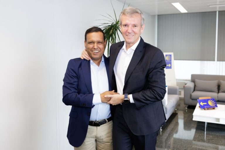 Rueda agradece al hasta ahora delegado del pueblo saharaui en Galicia por «mantener vivos» los vínculos de solidaridad