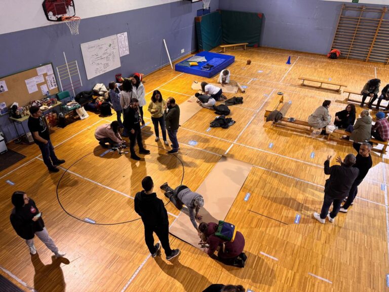 Un centenar de docentes se encierran en centros educativos de Galicia, hasta un máximo de 18 horas y sin incidencias