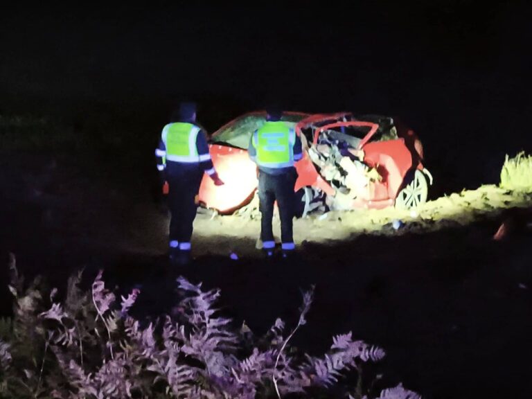 Fallece un joven en un accidente de tráfico en Lugo por una salida de vía