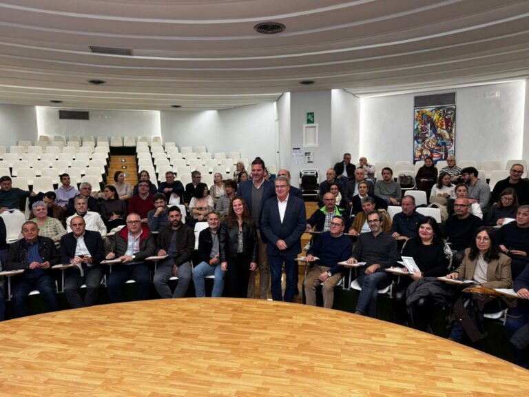 López Campos traslada a alcaldes de Ourense los cambios normativos en Patrimonio para reducir la burocracia