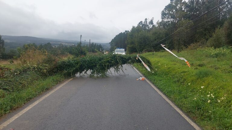 El temporal deja más de 150 incidencias en Galicia, con vientos superiores a los 150 km/h y fuertes lluvias