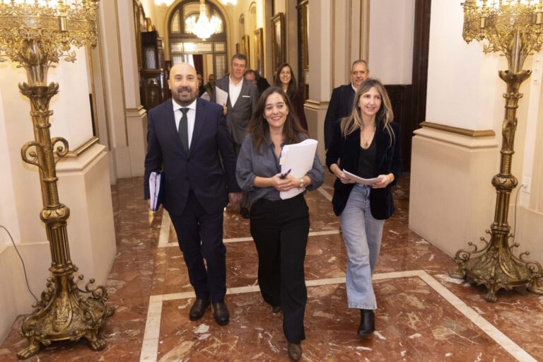 El Ayuntamiento de A Coruña congela las tasas y tributos el próximo año