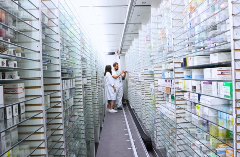 Priorizar el menor impacto ambiental al comprar fármacos y productos del Sergas será deber legal vía enmienda del PP