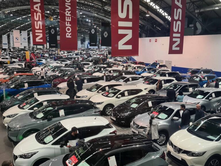 El precio medio de los turismos de segunda mano en Galicia alcanzó los 12.144 euros en octubre, un 2,4 % más