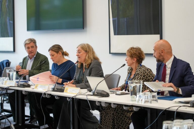 Función Pública avanza con CCOO, CSIF y UGT en la mejora de los procesos selectivos del empleo público