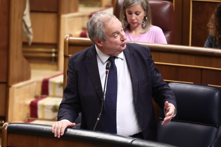 Industria prevé que el 100% de las cubas de Alcoa en San Cibrao (Lugo) estén operativas el próximo semestre