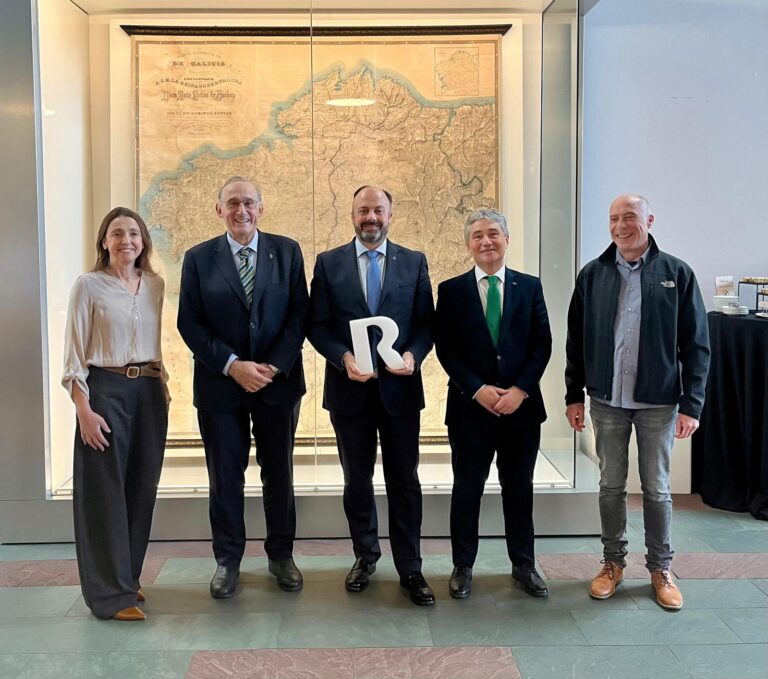 La Cátedra R en Ciberseguridad incluye la promoción de tecnologías inteligentes aplicadas al negocio