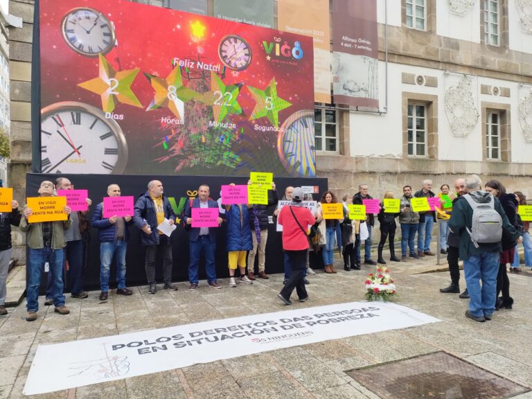 Piden a Caballero «que no le cieguen» las luces navideñas y vea las «sombras» de los ‘sintecho’ tras dos nuevas muertes