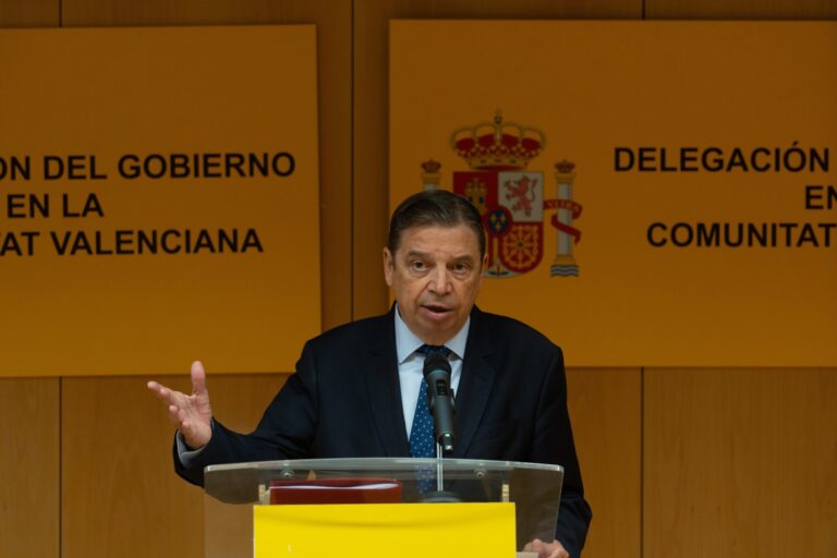 Rural.- Planas traslada un «mensaje de absoluta tranquilidad» ante la ampliación del confinamiento por la gripe aviar