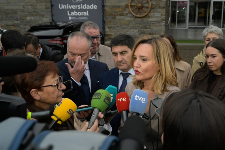 Pilar Alegría defiende la contabilidad «clara» del PSOE: «Los cuadernos con dinero negro se quedaron en la época del PP»