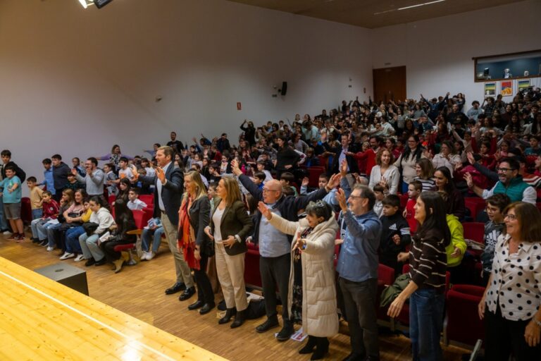 Cultura destaca el programa ‘Ponte… nas ondas’ por «poner en valor entre los jóvenes los lazos con Portugal»
