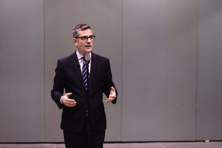 FOTO: Bolaños, convencido de que se aclarará «todo» sobre los pagos en efectivo en el PSOE: «No hay preocupación»