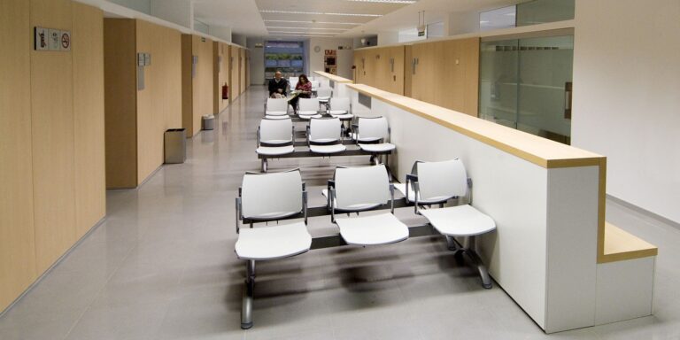 Los sindicatos advierten de que la convocatoria de huelga continúa pese a la marcha atrás de Sanidade