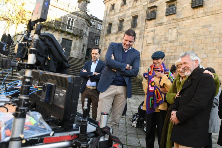 La serie ‘Pensión incompleta’, grabada en Galicia y que homenajea la «diversidad lingüística», se estrenará en 2026