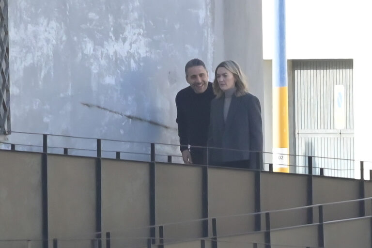 Marta Ortega, anfitriona en la presentación de la exposición ‘Annie Leibovitz. Wonderland’ a las autoridades