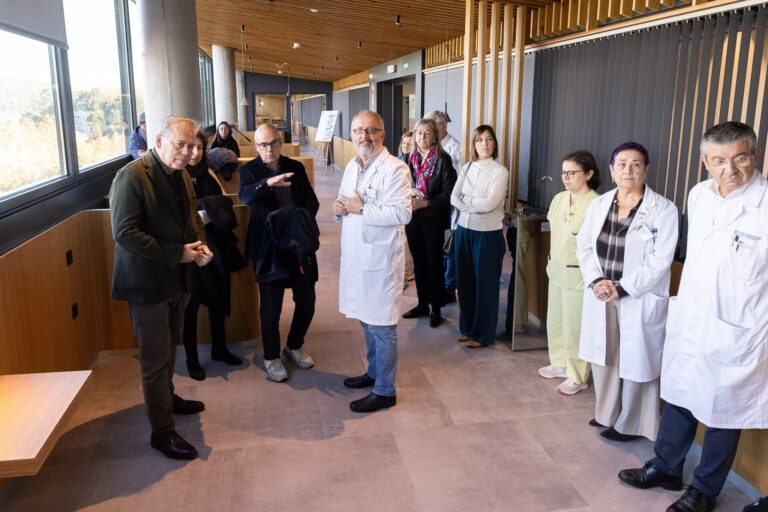 El Clínico de Santiago estrenará tras la Navidad un área de espera «más humana» para pacientes oncológicos