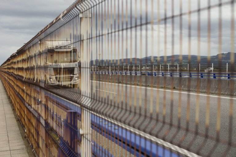 Transportes cortará desde este lunes la A-8 a su paso por Ribadeo (Lugo) para reforzar y renovar el firme