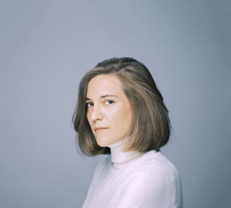 La cineasta Carla Simón, primera galardonada en el Premio de Cinematografía Novos Cinemas en Pontevedra