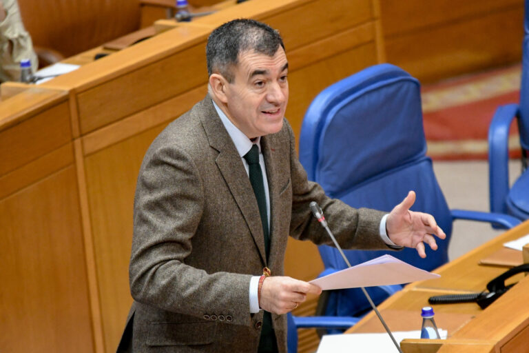 La Xunta apela a la «altura de miras» en la descentralización de Medicina, una «gran oportunidad» para los estudiantes